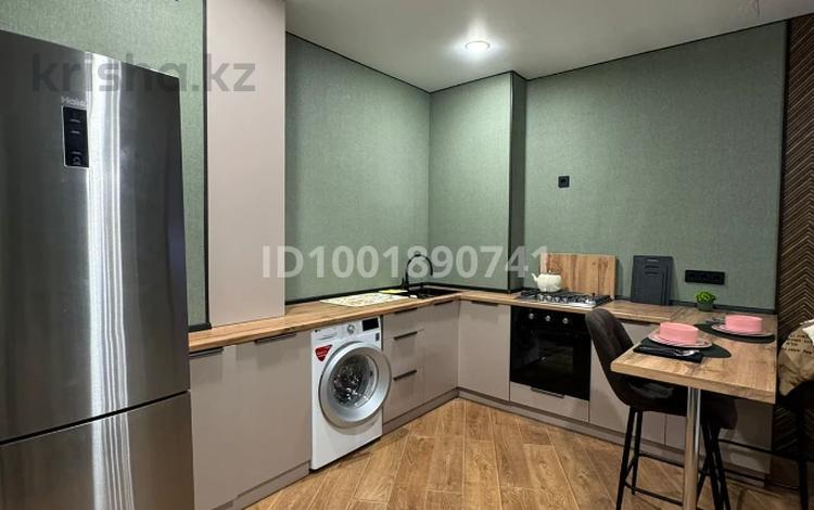 1-комнатная квартира · 50 м² · 8/10 этаж, мкр 4, Самал 82 — Коняхина за 200 000 ₸ в Уральске — фото 20