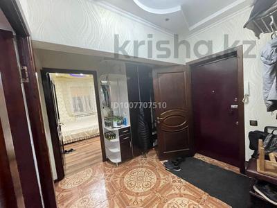 3-бөлмелі пәтер · 74 м² · 3/5 қабат, 8-й микрорайон, 8-й микрорайон 64 — Баян- Сұлу торговый бар, Шымкент плаза, Арбат, бағасы: 30 млн 〒 в Туран р-н