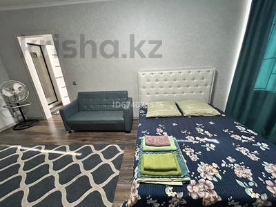1-комнатная квартира, 32 м², 2/9 этаж посуточно, Камзина — Баянтау за 9 000 〒 в Павлодаре