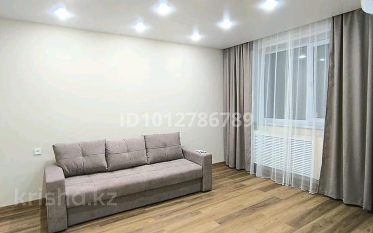 2-комнатная квартира · 47 м² · 4/7 этаж, Муканова 51 за 210 000 ₸ в Караганде, Казыбек би р-н — фото 2