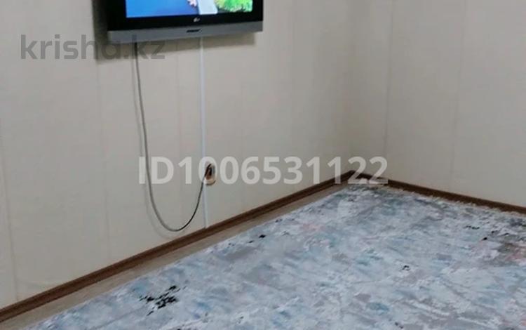1-комнатная квартира · 45 м² · 6/9 этаж, 5 микрорайон за 10 000 ₸ в Аксае — фото 6
