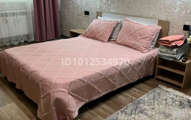 1-бөлмелі пәтер · 45 м² · 1/10 қабат, мкр 11 37а, бағасы: 10 000 ₸ в Актобе — фото 2