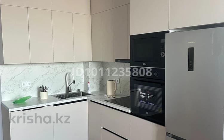 3-комнатная квартира · 68 м² · 2/12 этаж, Е-429 14 — Мухамедханова- Чингиз Айтматова за 300 000 ₸ в Астане, Нура р-н — фото 2