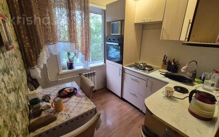 3-комнатная квартира · 43 м² · 3/5 этаж, Пшембаева 22 за 9.1 млн ₸ в Экибастузе — фото 9