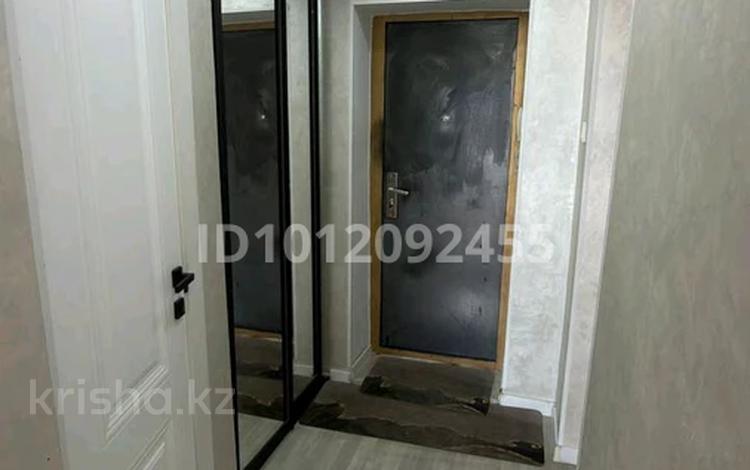 1-бөлмелі пәтер · 38 м² · 4/4 қабат, 1 микр 8, бағасы: 13 млн ₸ в Конаеве — фото 2