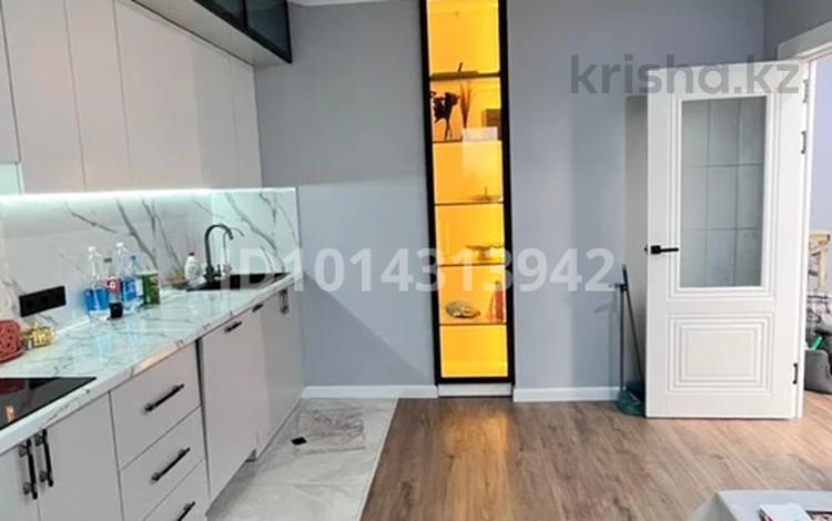 3-комнатная квартира · 106 м² · 14/16 этаж, Сырым батыра 2 б 12 блок за 280 000 ₸ в Шымкенте, Каратауский р-н — фото 2