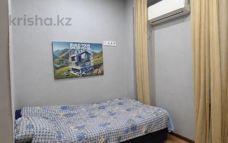 1-комнатная квартира · 35.6 м² · 10/10 этаж, мкр Аксай-1 10/3 за 23 млн ₸ в Алматы, Ауэзовский р-н — фото 2