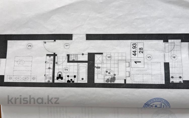 2-бөлмелі пәтер · 45 м² · 5/7 қабат, Байтурсынова 38, бағасы: 17.2 млн ₸ в Астане, Сарайшык р-н — фото 2