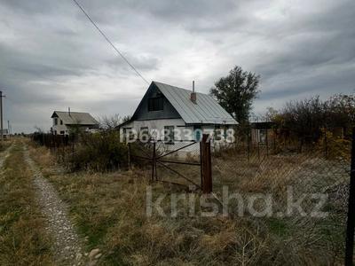 Продажа домов и дачи в Алматинской обл.: Дача · 2 комнаты · 50 м² · 12 сот., 3 линия участок 75.76 — Заезд с Кульджинской трассы, Тайфи 2 за 3.5 млн 〒 Дача · 2 комнаты · 50 м² · 12 сот., 3 линия участок 75.76 — Заезд с Кульджинской трассы, Тайфи 2 за 3.5 млн 〒 в Акши (Енбекшиказахском районе)