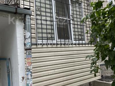 3-комнатная квартира · 63 м² · 1/5 этаж, мкр Тастак-3 — Тургут Озала, Дуйсенова за 48 млн ₸ в Алматы, Алмалинский р-н
