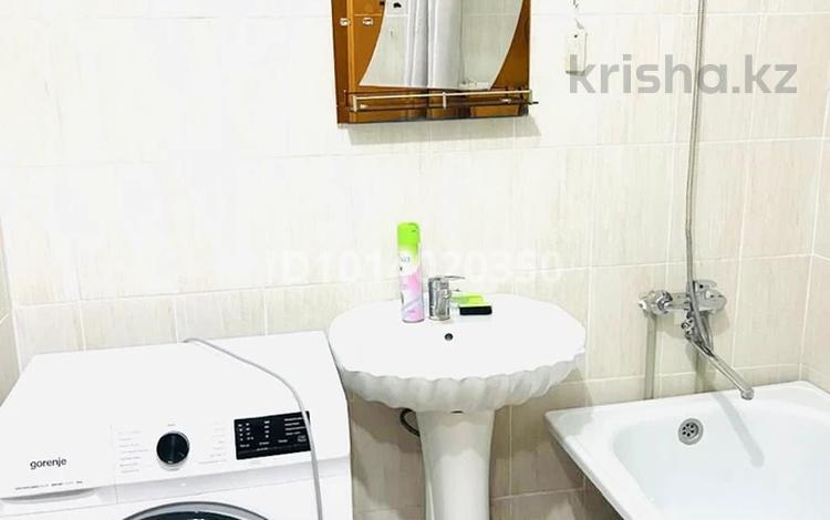 3-комнатная квартира · 85 м² · 7/12 этаж, 32 көше — Обл.акимат, НИШ, оқушылар сарайы, Караван сарай, грибной канал, стадион и т.б. за 12 000 ₸ в Туркестане — фото 2