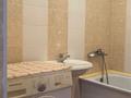 2-комнатная квартира · 77 м² · 9/10 этаж, Газиза Жубанова 146 1 — Возле нового цона центр , 2 х спальная кровать, холодильник ,стир машина чисто уютно за 15 000 ₸ в Актобе — фото 7