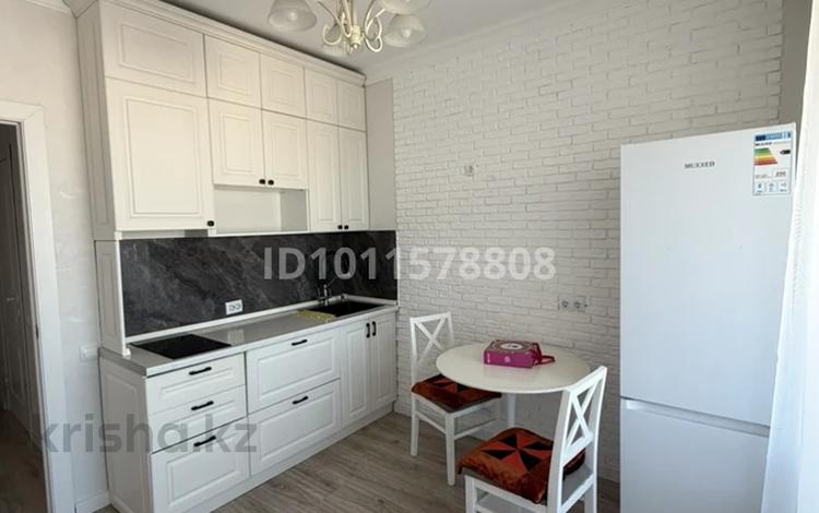 1-комнатная квартира · 38 м², Улы Дала 71 — Аль Фараби за 250 000 ₸ в Астане, Есильский р-н — фото 12
