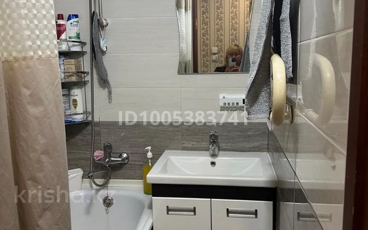 2-бөлмелі пәтер · 49 м² · 1/5 қабат, Майкудук, 15й микрорайон 19, бағасы: 15 млн ₸ в Караганде, Алихана Бокейханова р-н — фото 2