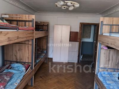 3 комнаты · 240 м² · 2/3 этаж, мкр Жазира 12 за 45 000 ₸ в Алматы, Ауэзовский р-н