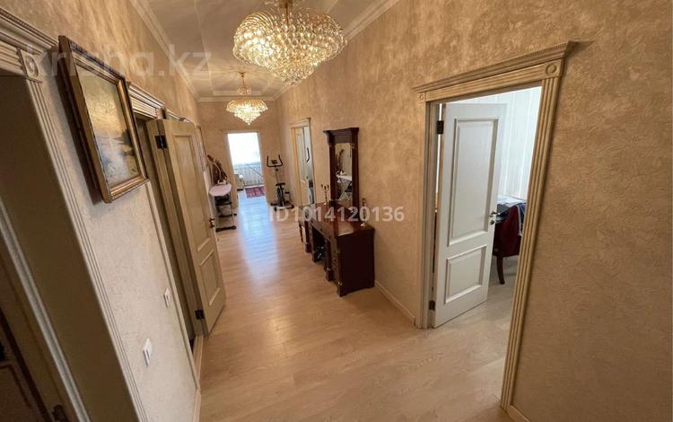 2-бөлмелі пәтер · 99.3 м² · 2/10 қабат, Габдуллина 3, бағасы: 48 млн ₸ в Астане, Есильский р-н — фото 2
