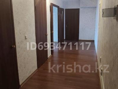 2-комнатная квартира, 80 м², 1/5 этаж, 13 мкр. Байтерек 10Б за 14.5 млн 〒 в Таразе