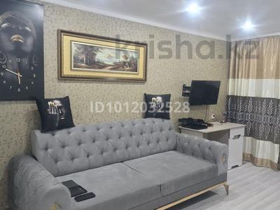 2-бөлмелі пәтер · 48 м² · 2/5 қабат, Байконурова 114 — Рынок Шаруа, бағасы: 220 000 〒 в Жезказгане