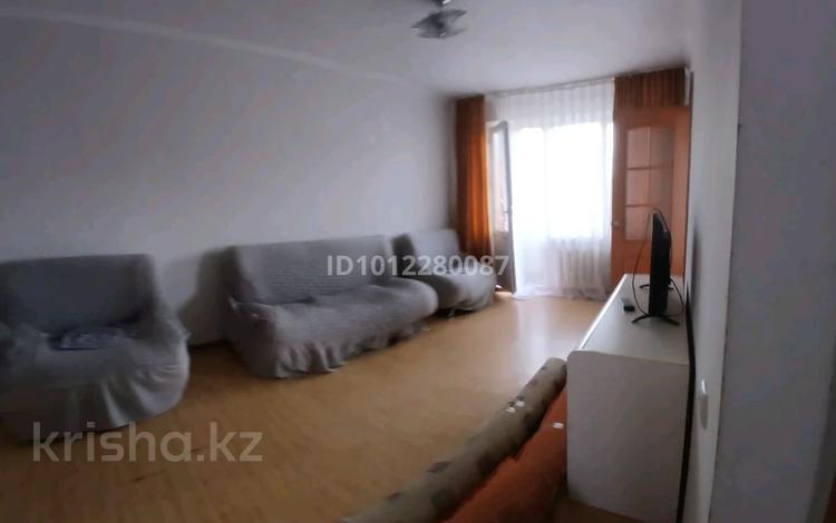2-бөлмелі пәтер · 45 м² · 5/5 қабат, мкр Аксай-2 — Толе би - Саина, бағасы: 35 млн ₸ в Алматы, Ауэзовский р-н — фото 2