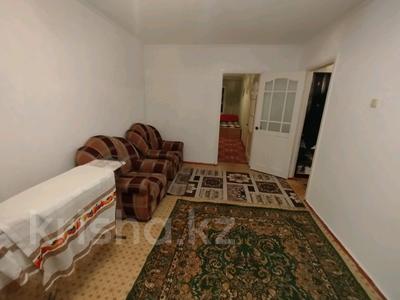 2-комнатная квартира · 46 м² · 2/5 этаж, Самал 13 — Гастронома "Береке" за 110 000 〒 в Талдыкоргане, мкр Самал