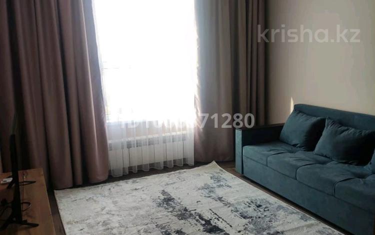 1-комнатная квартира · 40 м² · 12/12 этаж, Райымбека 162а за 300 000 ₸ в Алматы, Алмалинский р-н — фото 2