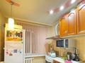 3-комнатная квартира · 61 м² · 4/5 этаж, мкр Юго-Восток, Строителей — Средняя школа №27, Школа-лицей №57 им. С. Саттарова, Ясли-сад №41 "Гүлдер", Рынок "Арай", Кинотеатр "Сары-Арка", ТЦ "Береке" за 29 млн ₸ в Караганде, Казыбек би р-н — фото 7