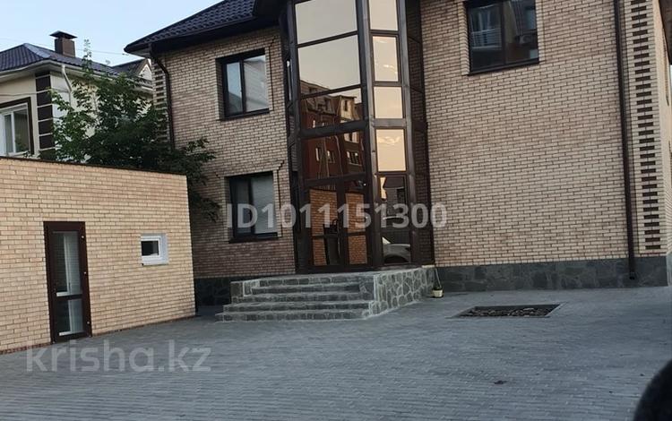 Отдельный дом · 6 комнат · 250 м² · 12 сот., Северо-запад 14 за 199 млн ₸ в Костанае — фото 2