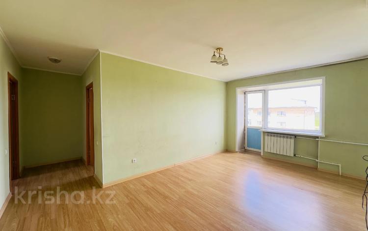 3-комнатная квартира · 63 м² · 2/5 этаж, проспект абая за 9.3 млн ₸ в Шахтинске — фото 2