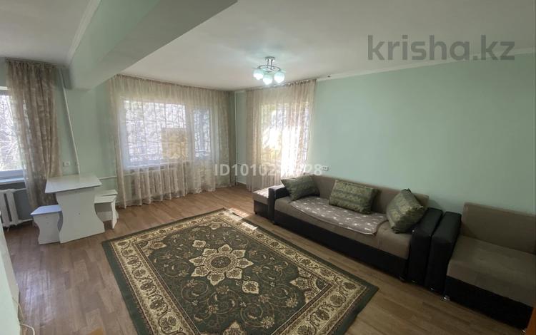 1-комнатная квартира · 30 м² · 2/5 этаж, Казахстан 124 за 140 000 ₸ в Усть-Каменогорске — фото 8