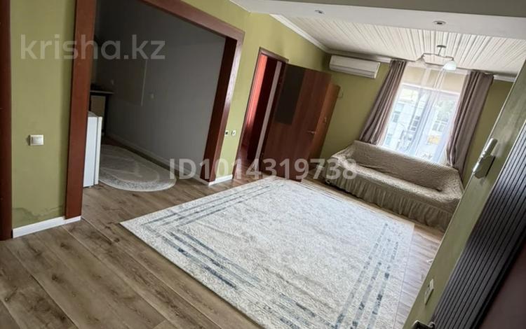 2-комнатная квартира · 60 м² · 2/2 этаж, Конаева 1а — Угл улСейфулина за 120 000 ₸ в Шу — фото 2