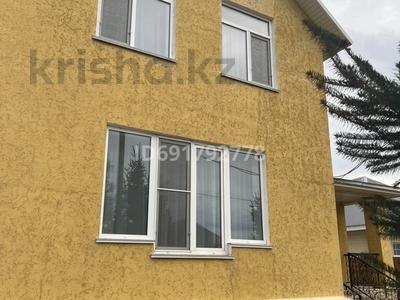 Отдельный дом · 4 комнаты · 290 м² · 8 сот., мкр Кунаева, Алаколь 9 за 62 млн ₸ в Уральске