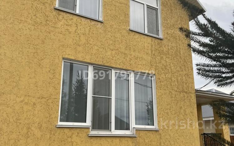 Отдельный дом · 4 комнаты · 290 м² · 8 сот., мкр Кунаева, Алаколь 9 за 62 млн ₸ в Уральске — фото 2
