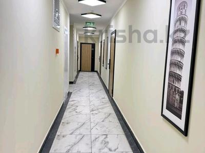 1-бөлмелі пәтер · 48 м² · 13/16 қабат, Валиханова 12, бағасы: 200 000 ₸ в Астане, р-н Байконур