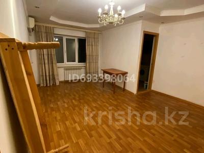 2-комнатная квартира, 44 м², 1/5 этаж помесячно, мкр 5 116 — Есет батыр за 130 000 〒 в Актобе, мкр 5