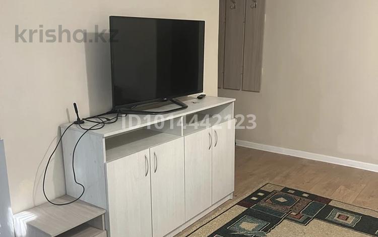 2-комнатная квартира · 40 м² · 1/3 этаж, мкр Коктем-2 43 за 300 000 ₸ в Алматы, Бостандыкский р-н — фото 2