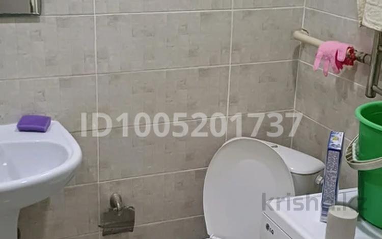 2-комнатная квартира · 60 м² · 2/5 этаж, 14-й мкр 4 за 100 000 ₸ в Актау — фото 2