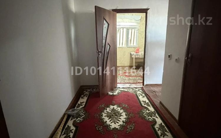 1-комнатная квартира · 54 м² · 2/5 этаж, Сырдария 9 — Район где смол, гаи, именно дом напротив где магазин несібе и автомойка за 130 000 ₸ в  — фото 2