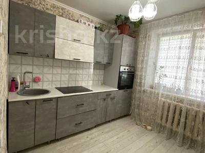 3-комнатная квартира, 76 м², 1/6 этаж, 7-й Микрорайон 2 за 20.7 млн 〒 в Костанае