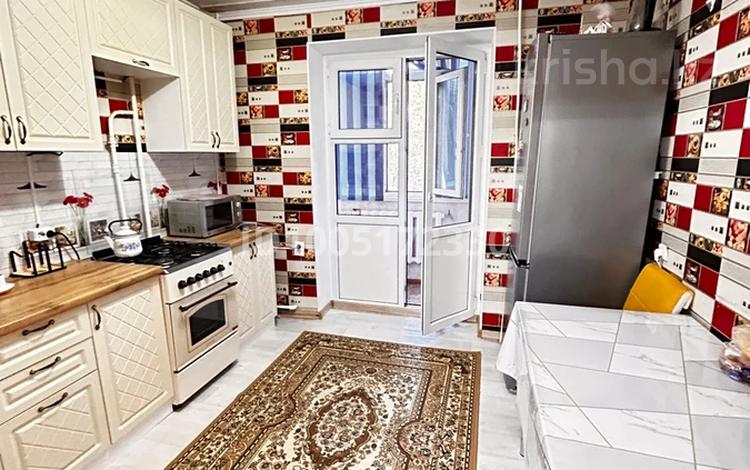 3-комнатная квартира · 70 м² · 3/5 этаж, мкр Шанхай, Рыскулова 4корпус3 — Рыскулова 4 корпус3 за 170 000 ₸ в Актобе — фото 12