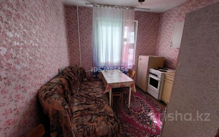 1-комнатная квартира, 34 м², 4/9 этаж помесячно, Ткачёва 17 за 80 000 〒 в Павлодаре — фото 2