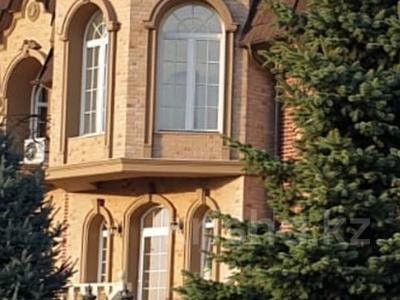 Отдельный дом · 8 комнат · 950 м² · 18 сот., мкр Юбилейный — Улица Кайсенова за ~ 1.2 млрд ₸ в Алматы, Медеуский р-н