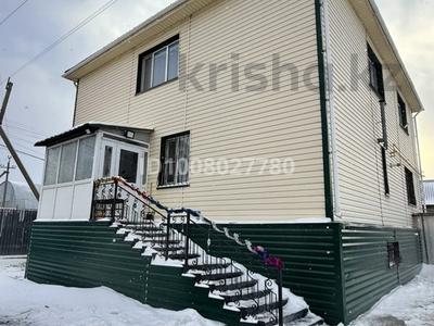 Отдельный дом · 4 комнаты · 300 м² · 15 сот., Куляш Байсеитовой 106/1 за 1 млн ₸ в Астане, Сарыарка р-н