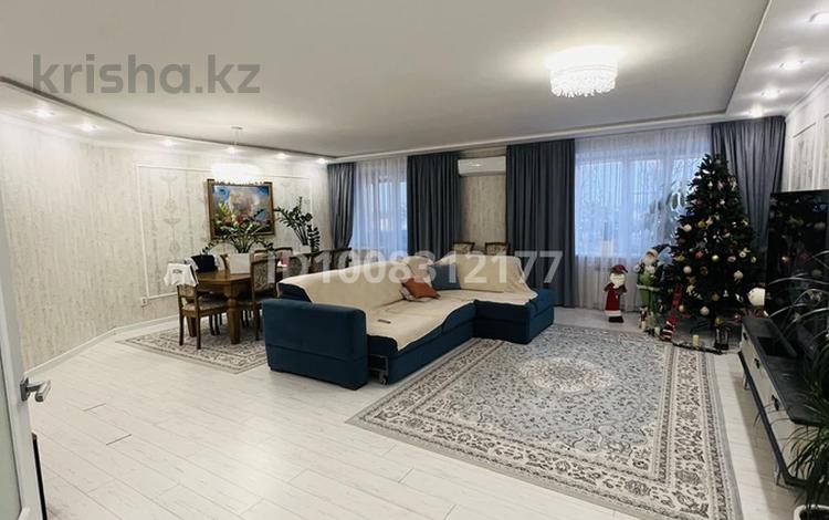 5-комнатная квартира · 186 м² · 4/9 этаж, Скоробогатова 65/1 за 100 млн 〒 в Уральске — фото 2