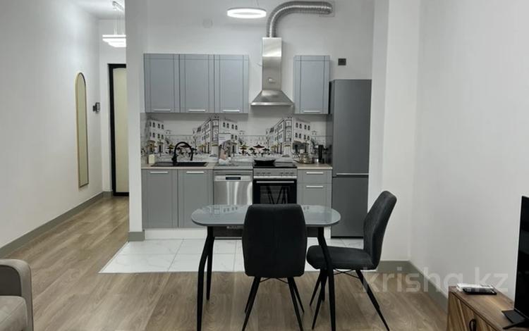 1-бөлмелі пәтер · 40.3 м² · 4 қабат, Мкр. Самал-3 15 — Аль фараби мендикулова, бағасы: 380 000 ₸ в Алматы, Медеуский р-н — фото 3