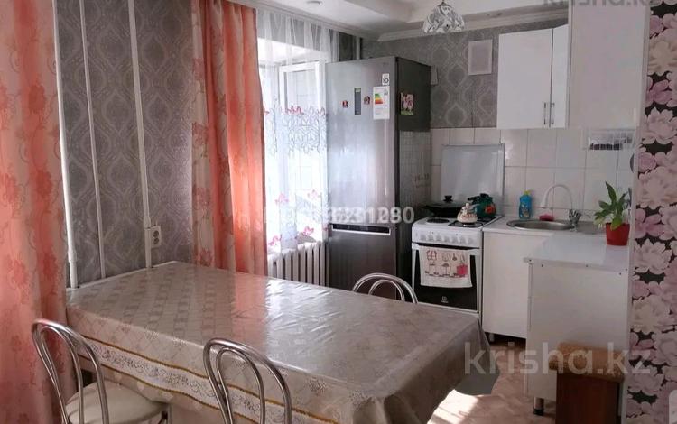 2-бөлмелі пәтер · 42.8 м² · 3/5 қабат, 66 квартал 8 — Автодорожная, 8, бағасы: 16.5 млн ₸ в Семее — фото 2