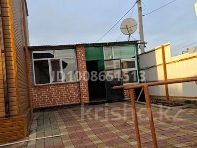 Отдельный дом · 7 комнат · 272 м² · 10 сот., мкр Кунгей , Мкр Кунгей, улицк 2-я 94 — Напротив арки возле ТБЦ, рядом магазин Айзере за 700 000 〒 в Караганде, Казыбек би р-н