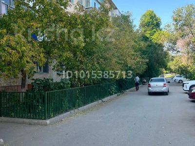 4-бөлмелі пәтер · 60.1 м² · 3/5 қабат, 1 ш/а, Тургенева — находится возле цона, бағасы: 17.5 млн ₸ в Актобе, мкр 5