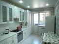 3-бөлмелі пәтер · 85 м² · 2/5 қабат, Алтын орда ш/а., Мкр. Алтын орда, 338,к1 — Возле школы 64, бағасы: 34 млн ₸ в Актобе, мкр. Алтын орда