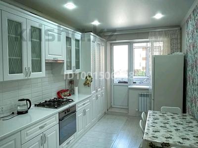 3-бөлмелі пәтер · 85 м² · 2/5 қабат, Алтын орда ш/а., Мкр. Алтын орда, 338,к1 — Возле школы 64, бағасы: 34 млн ₸ в Актобе, мкр. Алтын орда
