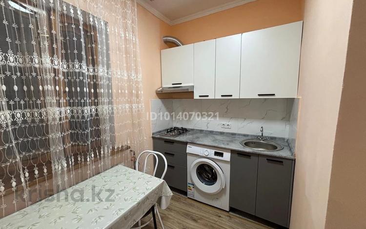1-комнатная квартира · 36 м² · 1/2 этаж, мкр Аксай-5 — Садвакасова за 200 000 ₸ в Алматы, Ауэзовский р-н — фото 2